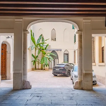 Апартаменты Residenza Corte Carnesali - Italian Homing