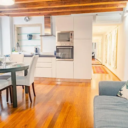 Residenza Corte Carnesali - Italian Homing Апартаменты *